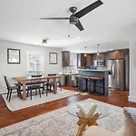 Azure Loft By Saratoga Stays