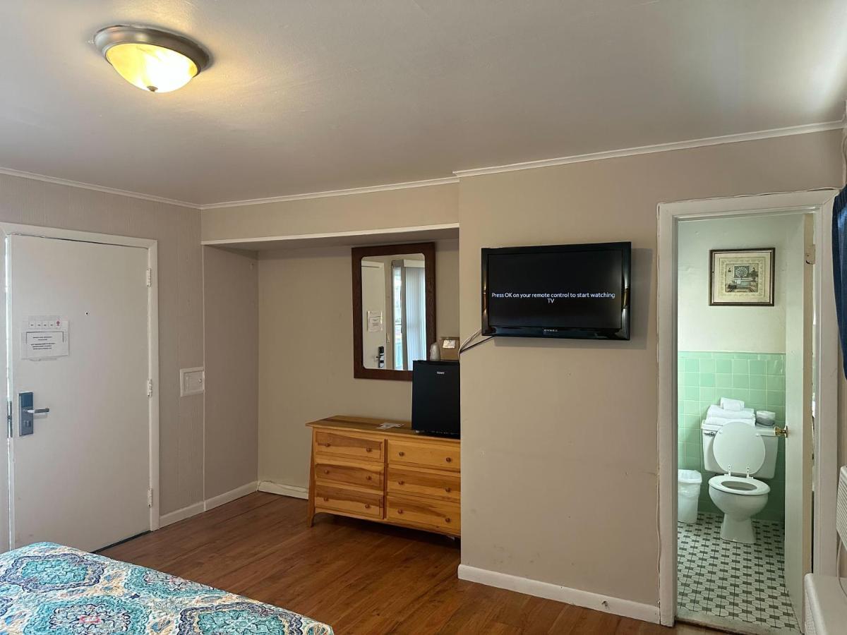 Motel Community Court 2*
