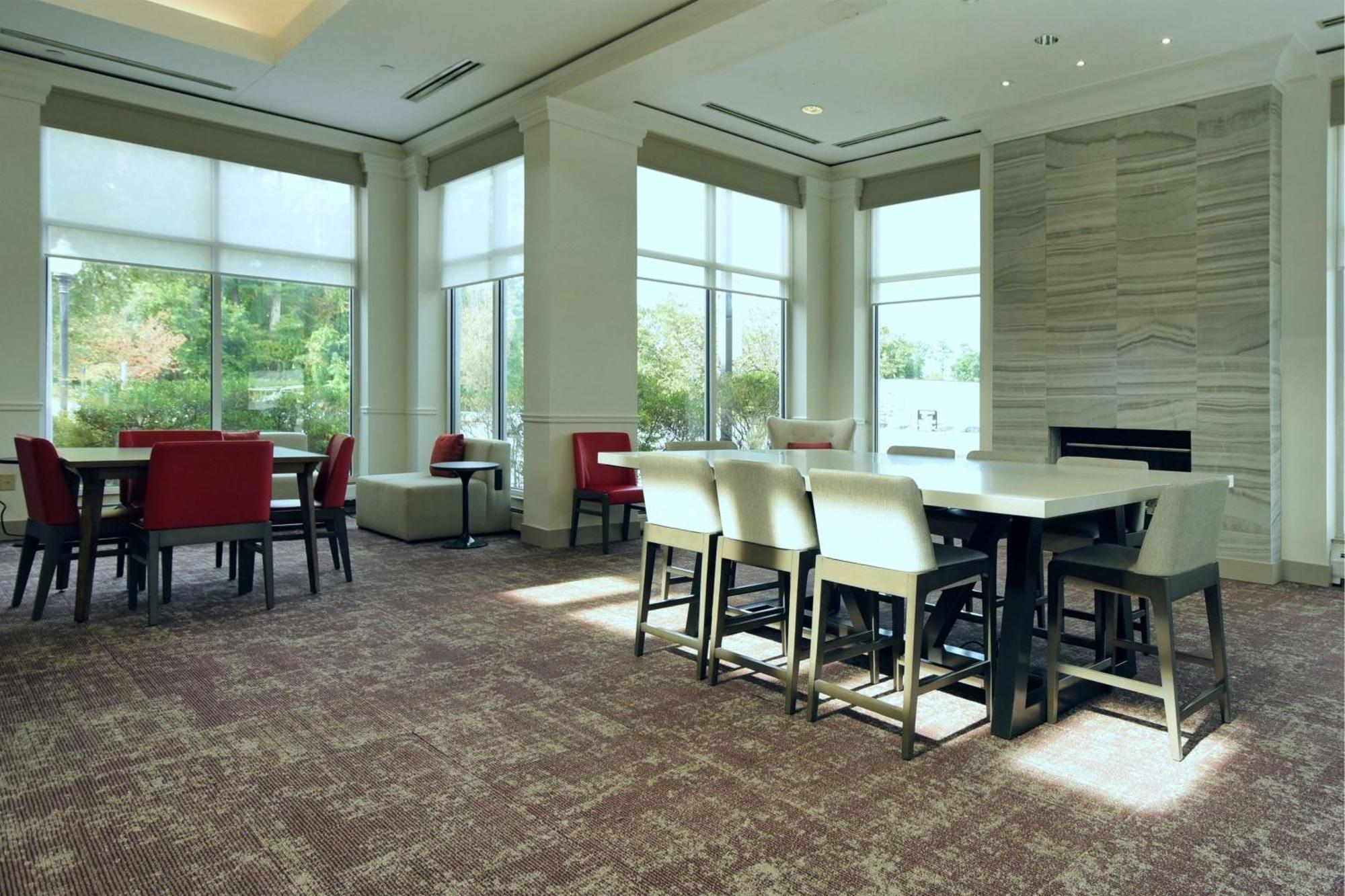 Hilton Garden Hotel 3*