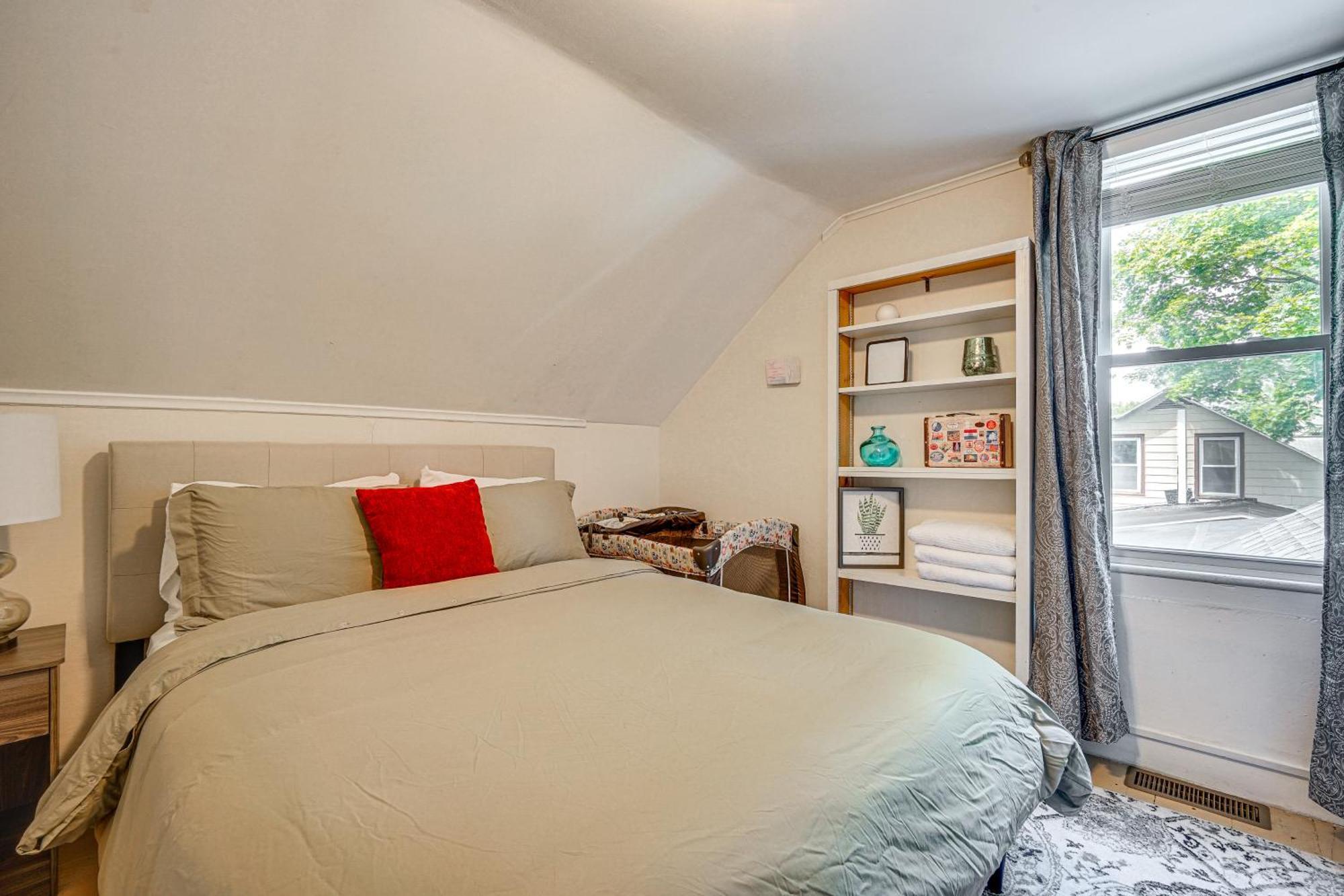 Near Downtown And Casino! Holiday home