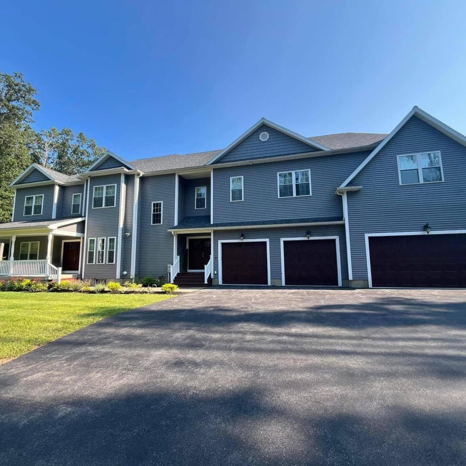 10 Bed Saratoga Home On 10 Acres - Amenities Include In-Ground Heated Pool, Hottub, Firepit, Kitchen, Master Suite W Kitchenette, Private Office