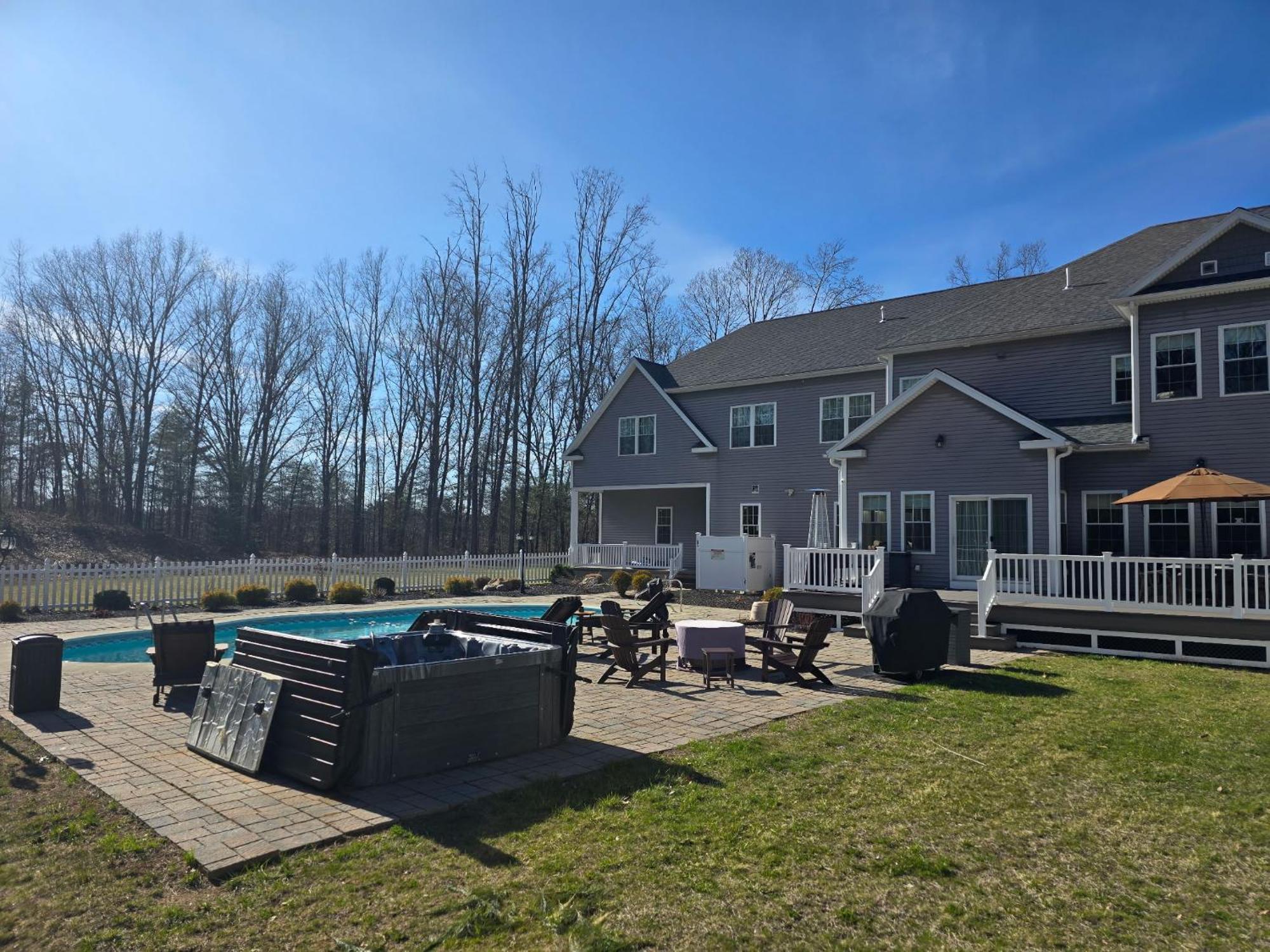 Holiday home 10 Bed Saratoga Home On 10 Acres - Amenities Include In-Ground Heated Pool, Hottub, Firepit, Kitchen, Master Suite W Kitchenette, Private Office *