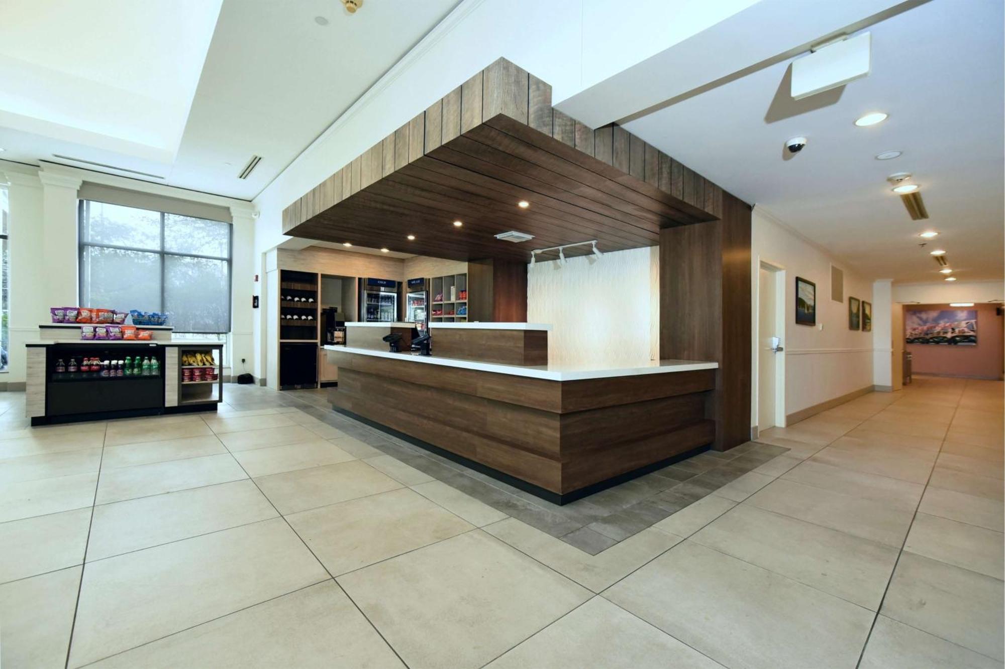 Hilton Garden 3*