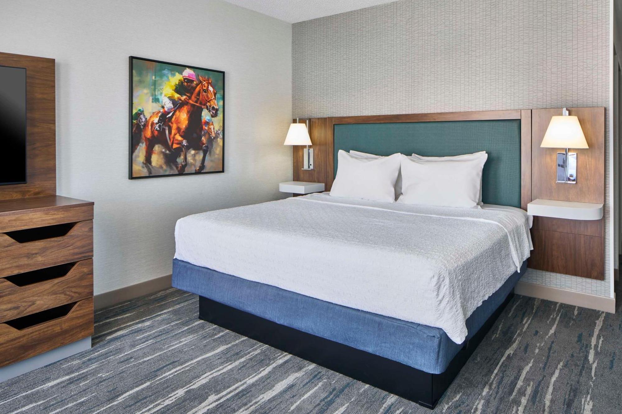 Hampton & Downtown 3*