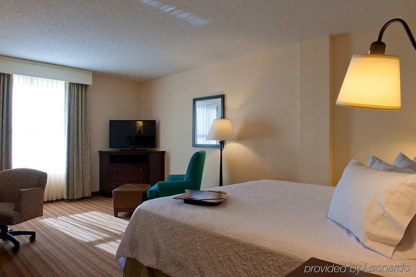 Hampton & Downtown Hotel 3*