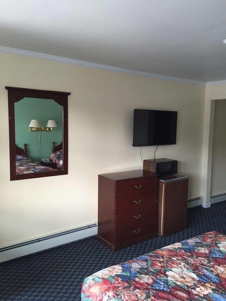 Motel Hill 2*