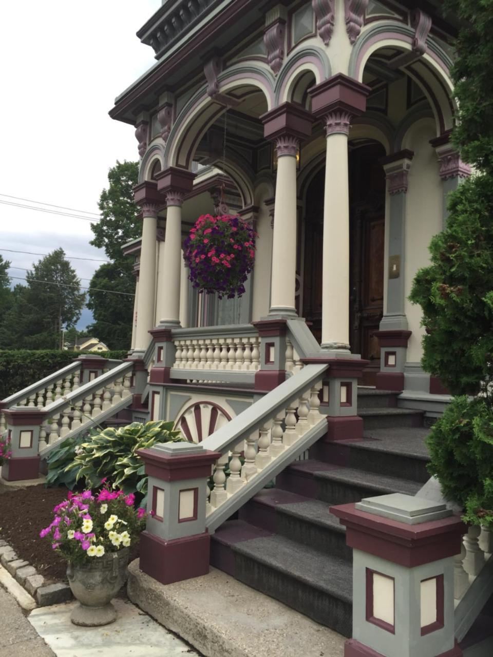 Bed & Breakfast Batcheller Mansion
